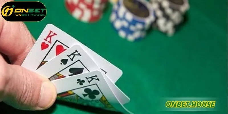 Vận dụng chiến thuật liêng hợp lý nâng cao khả năng thắng mỗi lượt